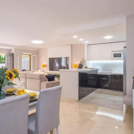 Σπίτι διακοπών Luxury Delmare Pool Family Only