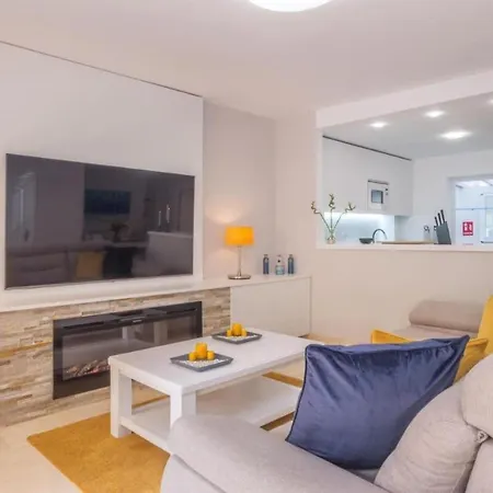 Luxury Delmare Pool Family Only Vakantiehuis