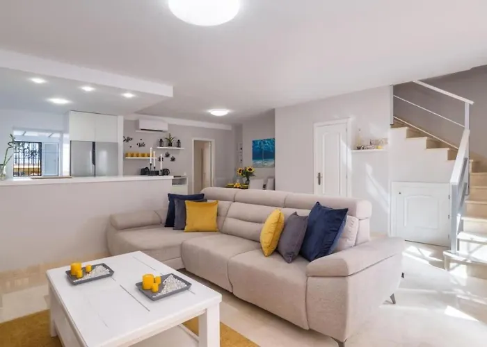 Luxury Delmare Pool Family Only